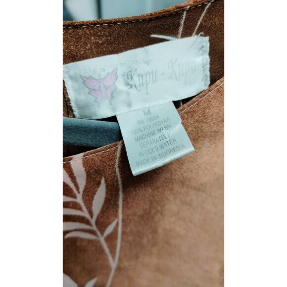 Kupu Kupu Top Sleeveless Split Front Whimsical Floral Medium Hawaiian - Picture 5 of 5